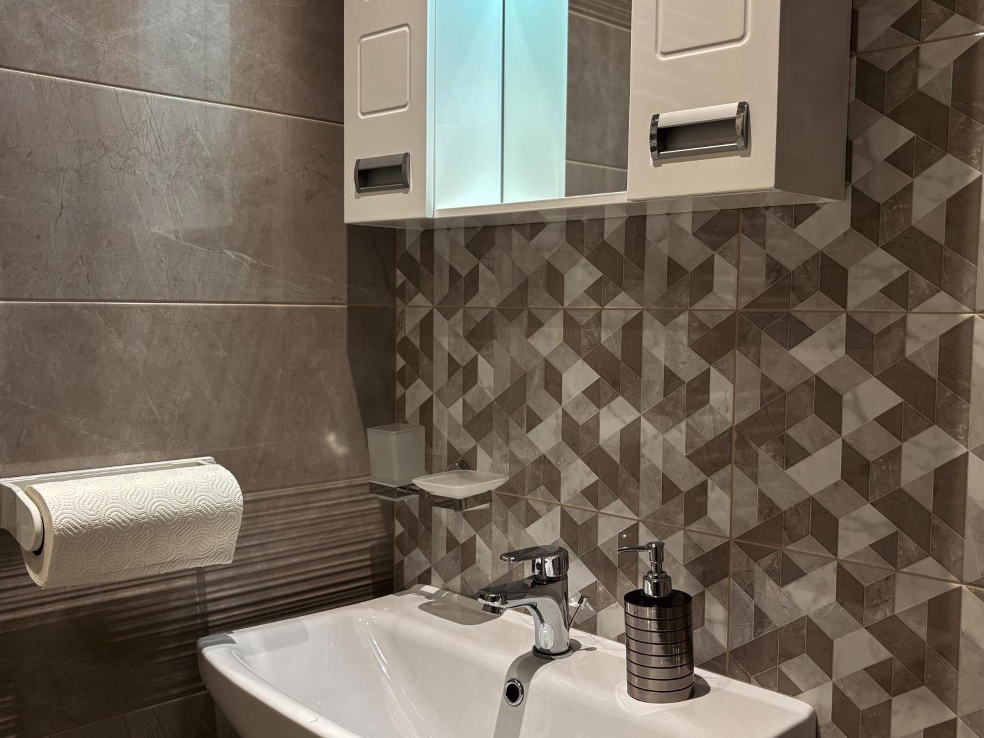 Dariq Appartement Kazanlŭk Buitenkant foto
