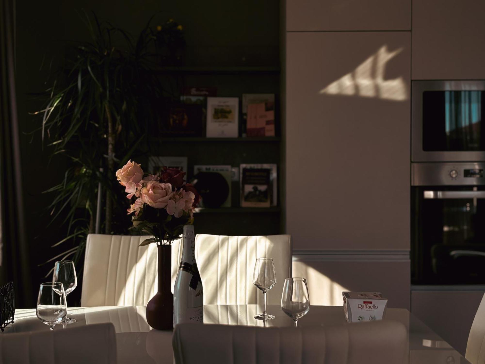 Dariq Appartement Kazanlŭk Buitenkant foto