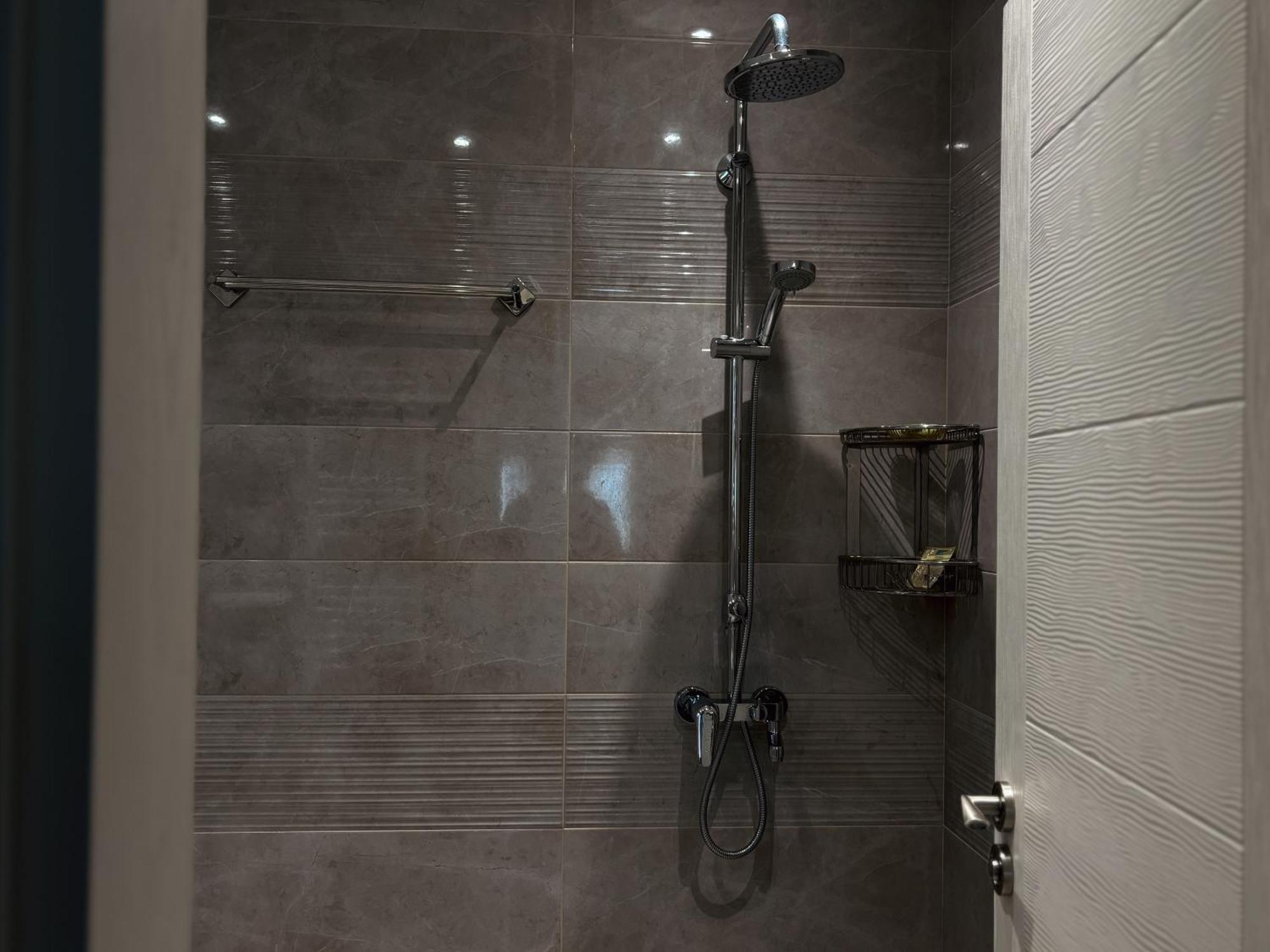 Dariq Appartement Kazanlŭk Buitenkant foto