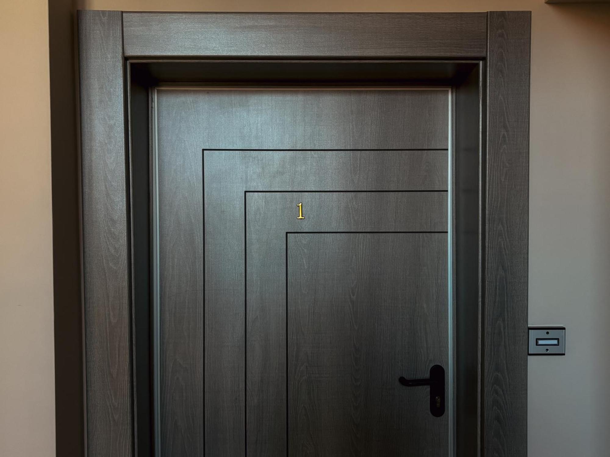 Dariq Appartement Kazanlŭk Buitenkant foto